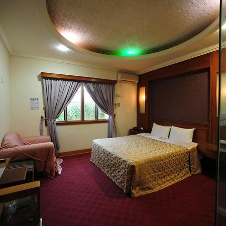 Golden Motel Hsinchu Exterior foto